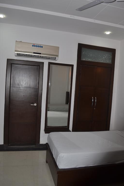 Hotel Dazzling East Gate à Agra  Extérieur photo
