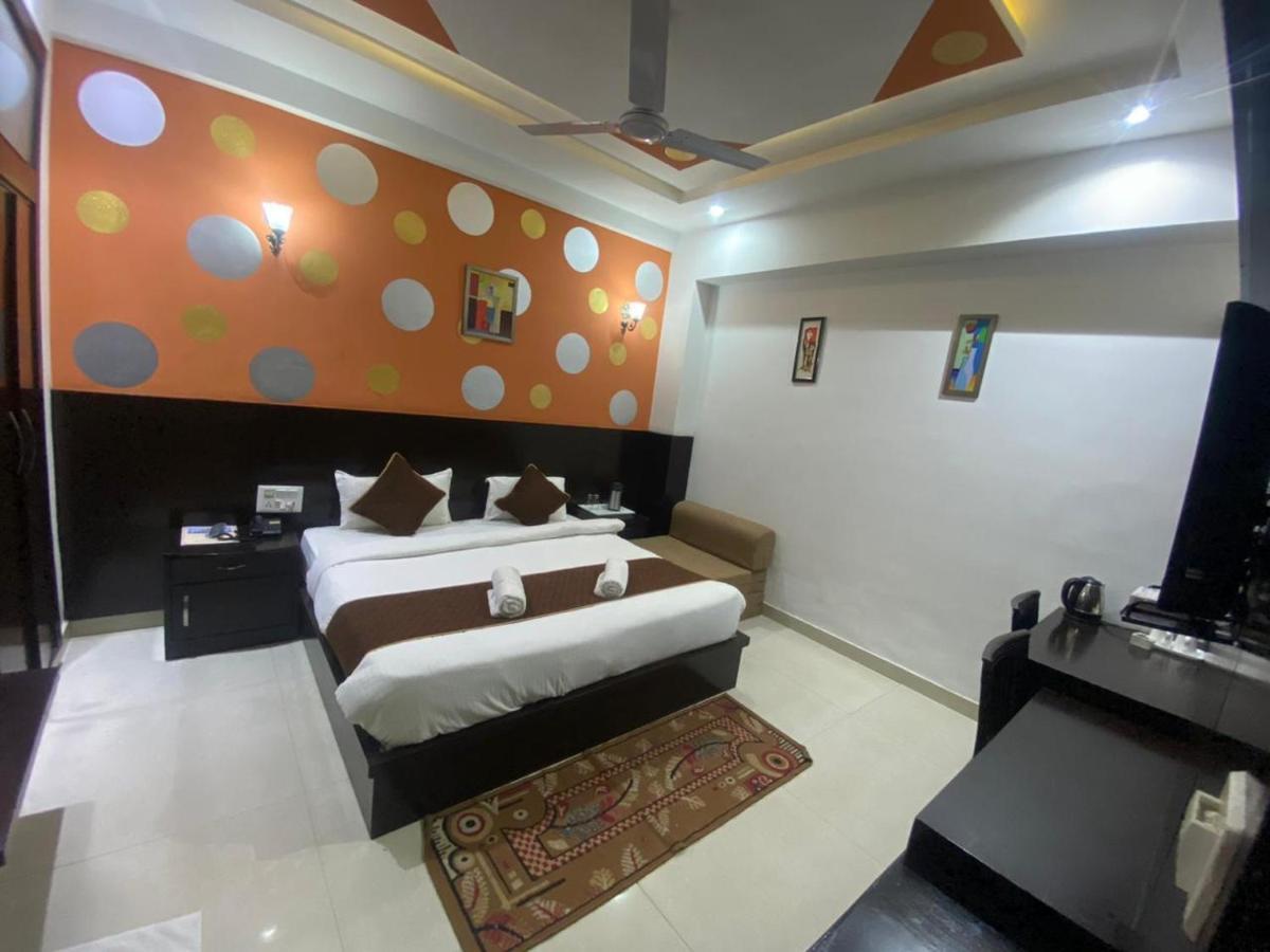 Hotel Dazzling East Gate à Agra  Extérieur photo