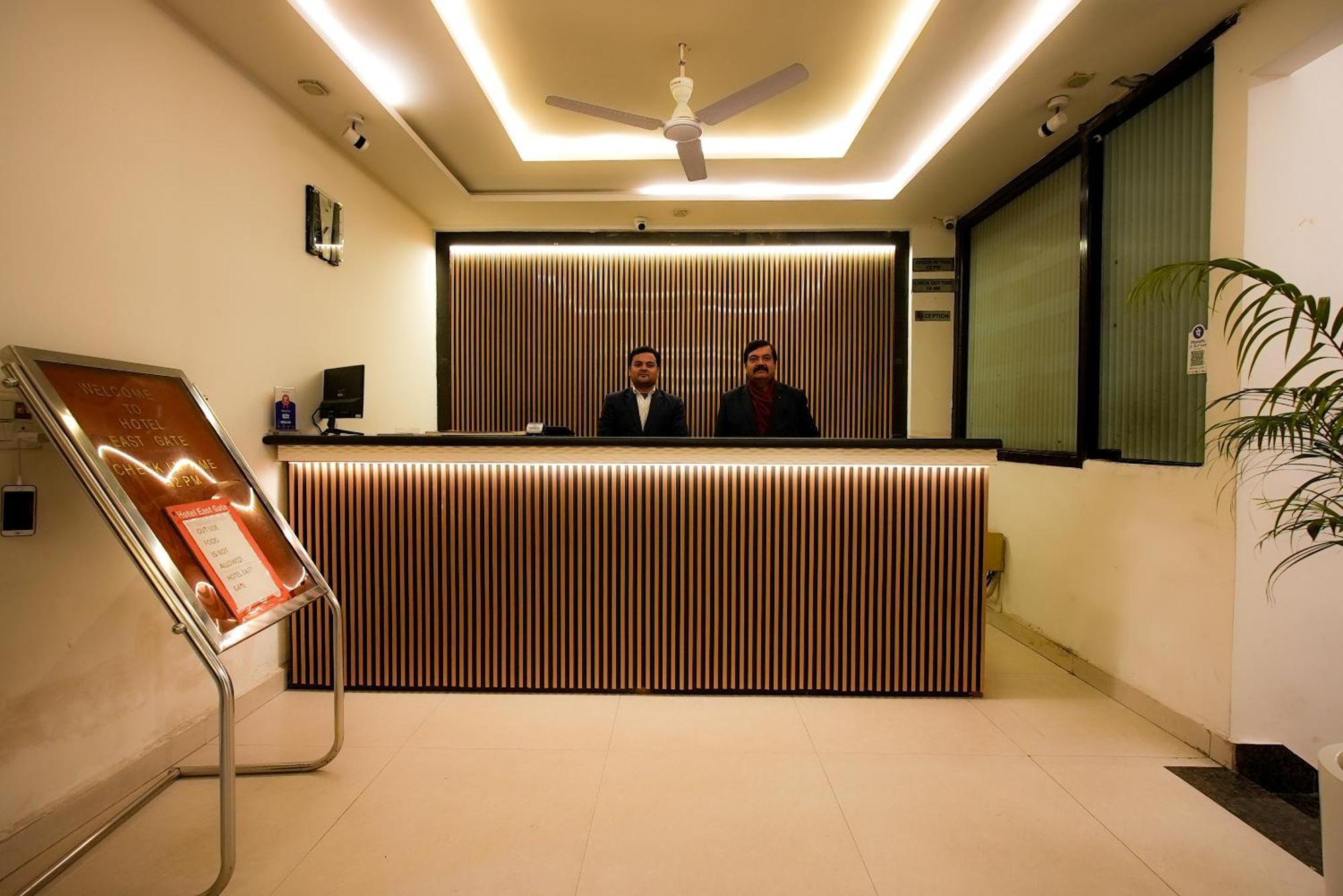 Hotel Dazzling East Gate à Agra  Extérieur photo