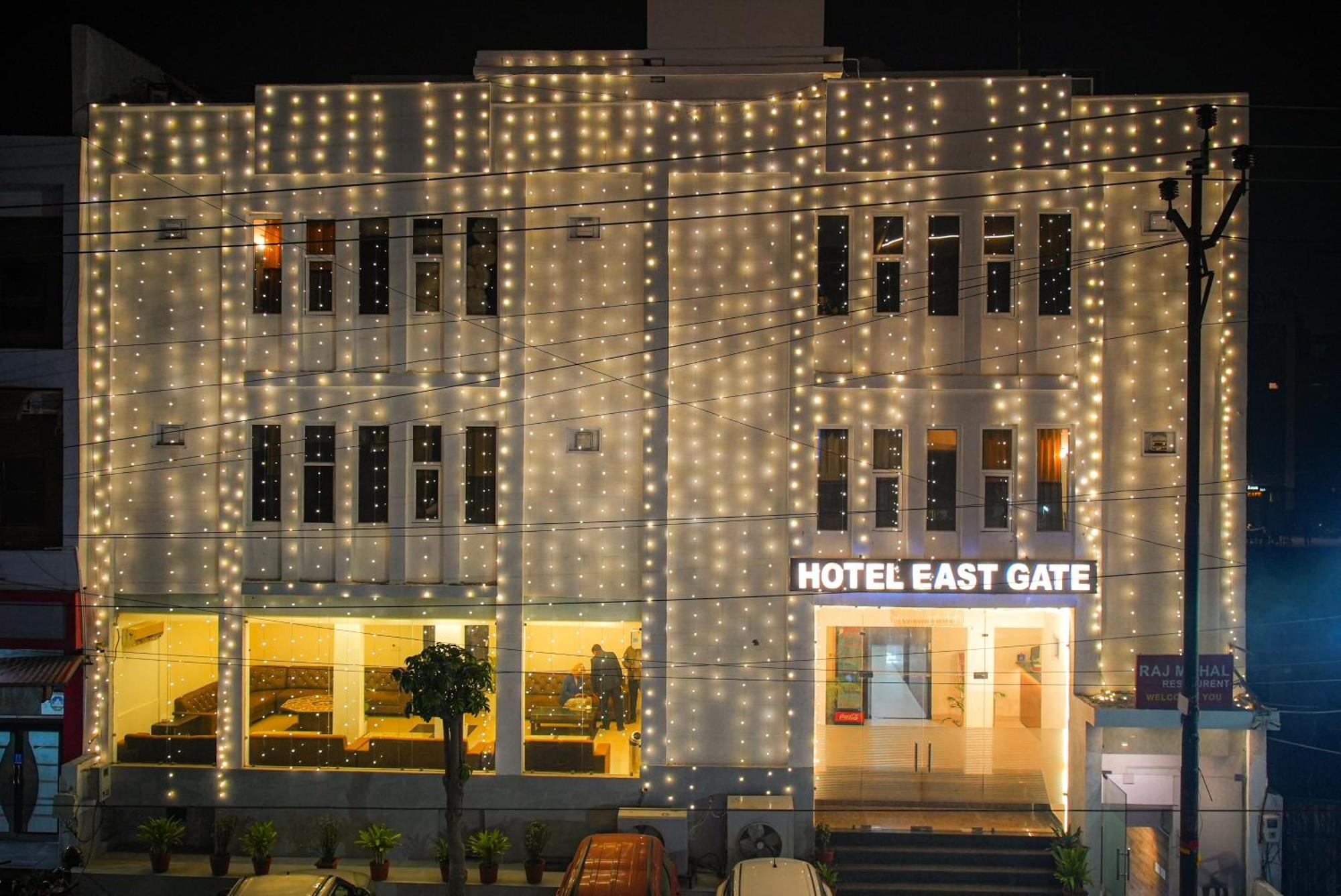 Hotel Dazzling East Gate à Agra  Extérieur photo