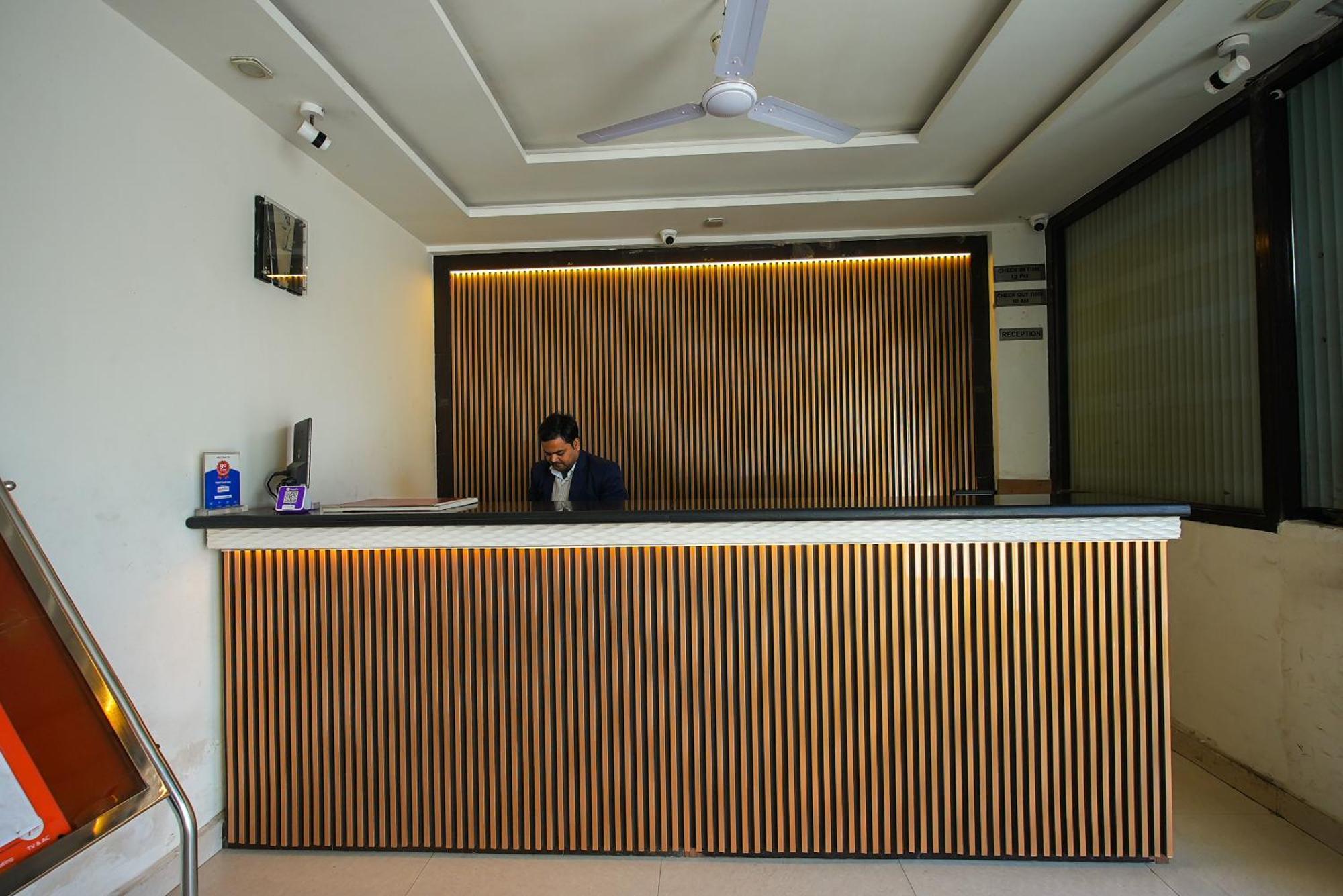 Hotel Dazzling East Gate à Agra  Extérieur photo