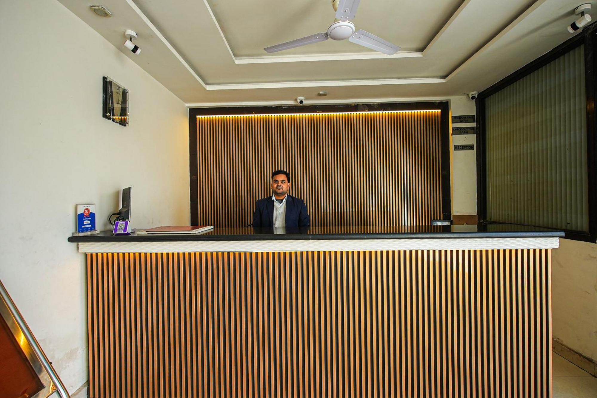 Hotel Dazzling East Gate à Agra  Extérieur photo
