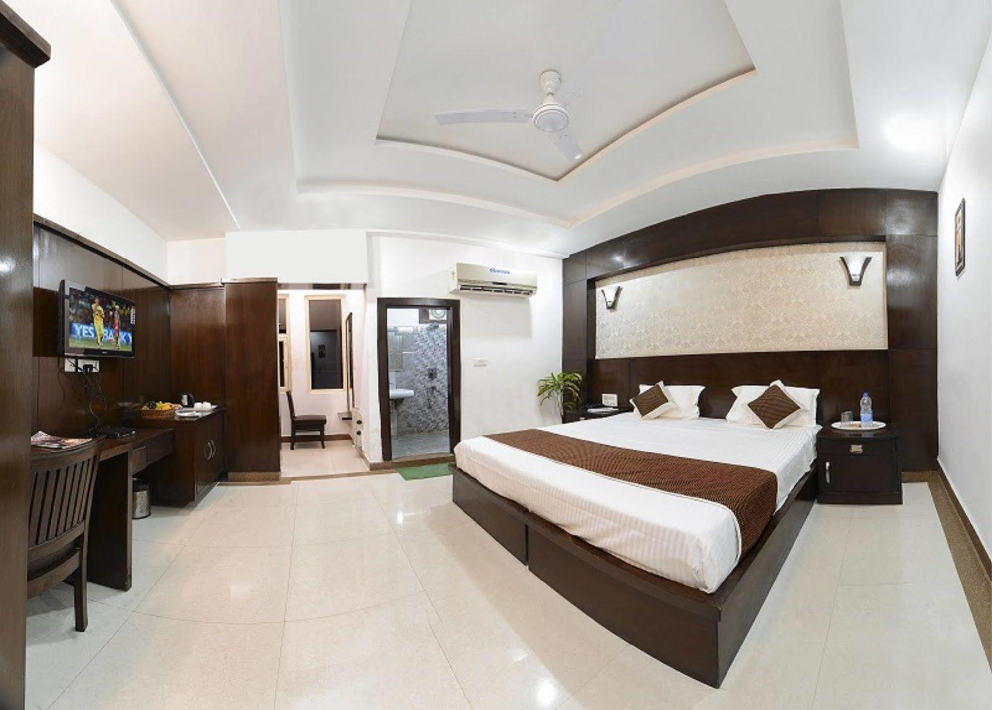 Hotel Dazzling East Gate à Agra  Extérieur photo