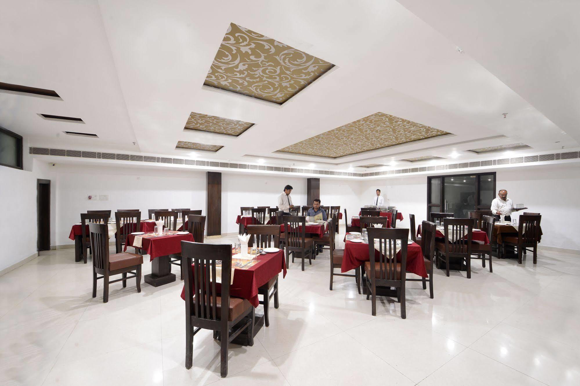 Hotel Dazzling East Gate à Agra  Extérieur photo