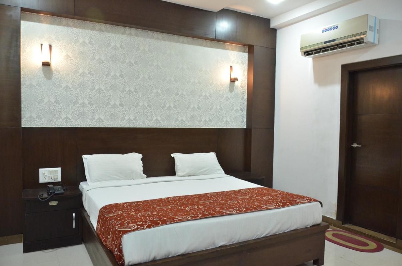 Hotel Dazzling East Gate à Agra  Extérieur photo