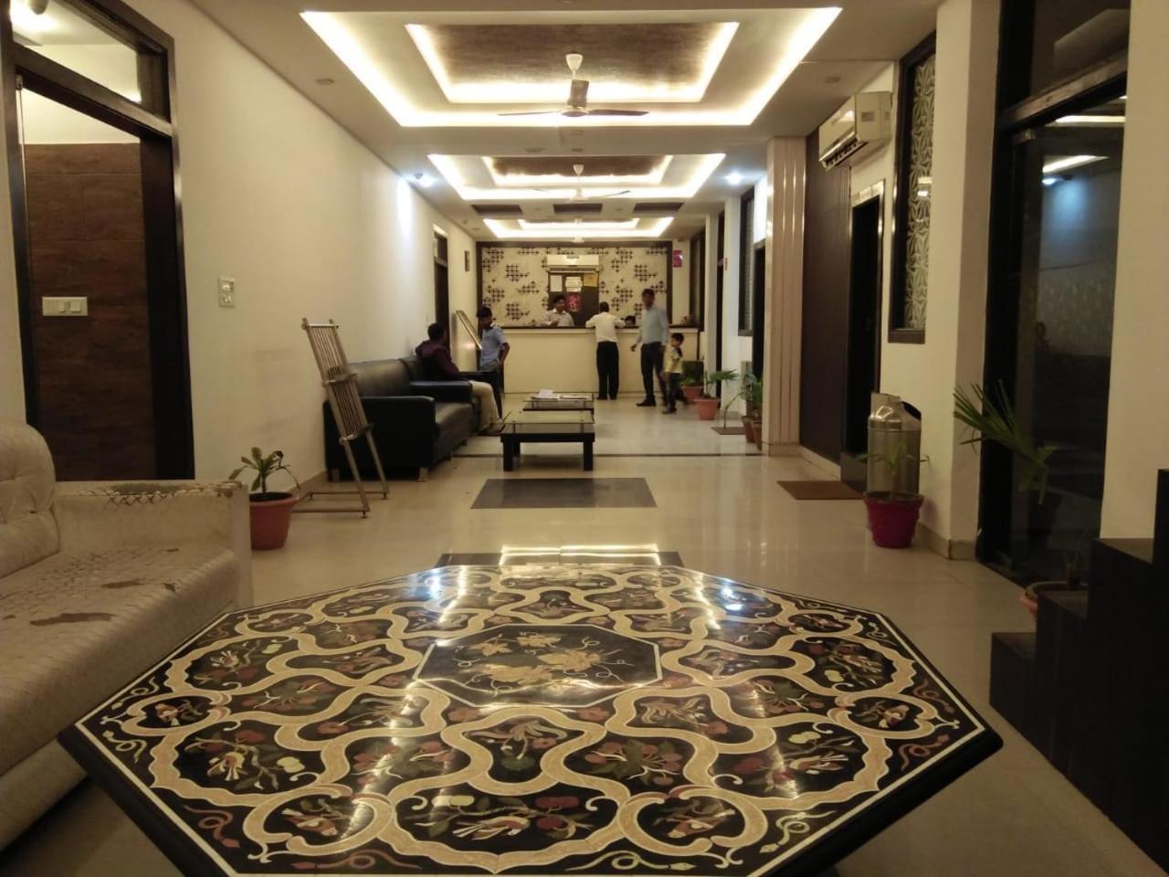 Hotel Dazzling East Gate à Agra  Extérieur photo